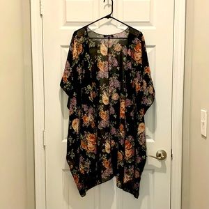 Hint of Blush Black Floral Kimono